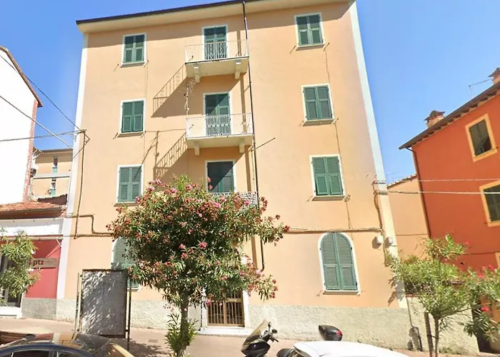 La Casa Dello Zio Frank La Spezia